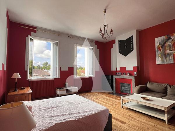 Maison 8 pièces 484 m2