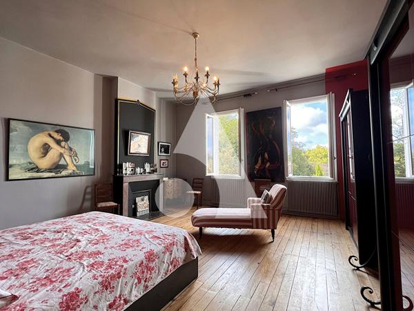 Maison 8 pièces 484 m2