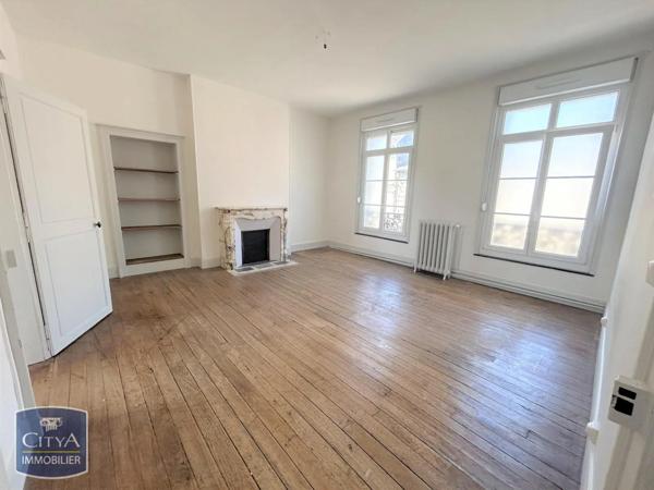 Maison à louer 7 pièces 241.53m²