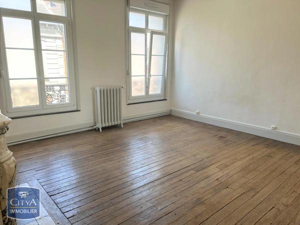 Maison à louer 7 pièces 241.53m²