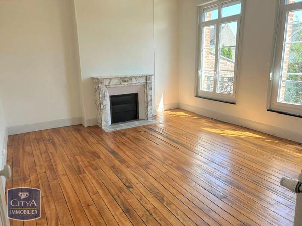 Maison à louer 7 pièces 241.53m²