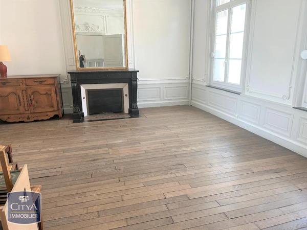 Maison à louer 7 pièces 241.53m²