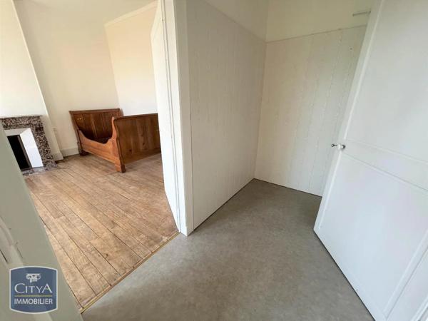 Maison à louer 7 pièces 241.53m²