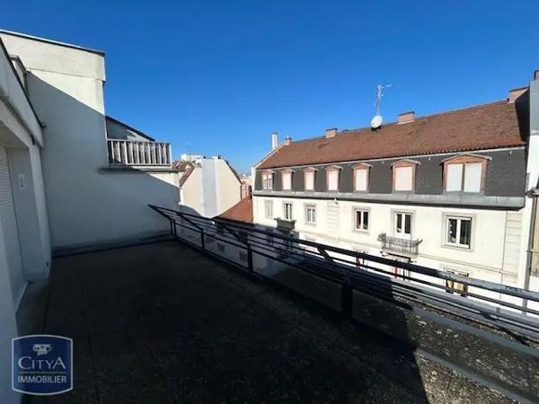 Appartement à louer 5 pièces 92.3m²