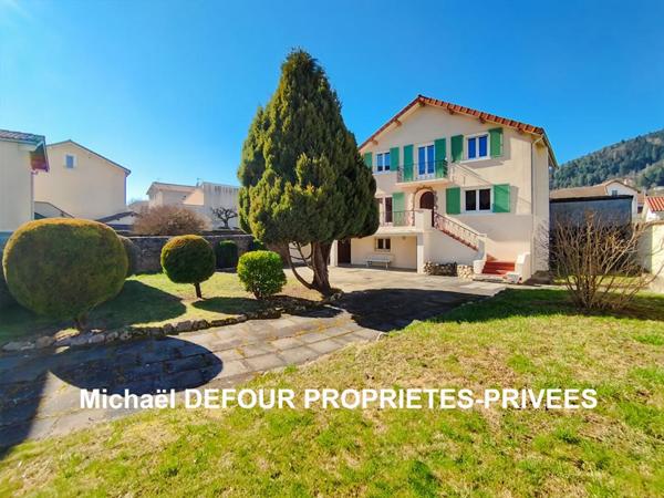 ***EXCLUSIVITÉ*** Bas-en-Basset 43210  maison de 186m² avec 4 chambres sur 608 m² de terrain clos et arboré