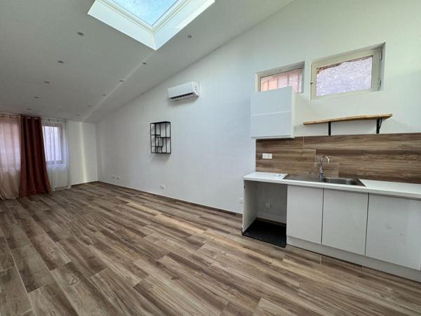 APPARTEMENT TYPE 3 ENTIEREMENT RFAIT A NEUF