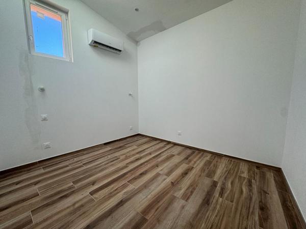 APPARTEMENT TYPE 3 ENTIEREMENT RFAIT A NEUF