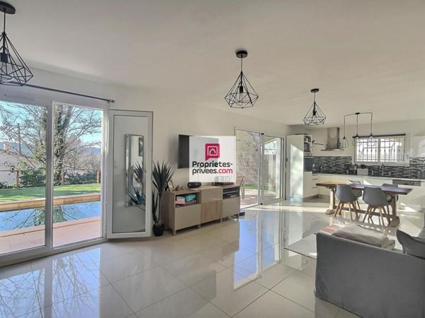 MAISON 5 Pièces - Piscine