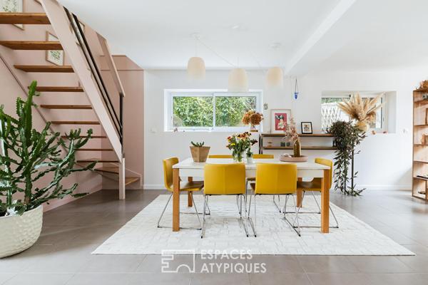 Maison réinventée pour une vie dedans-dehors
