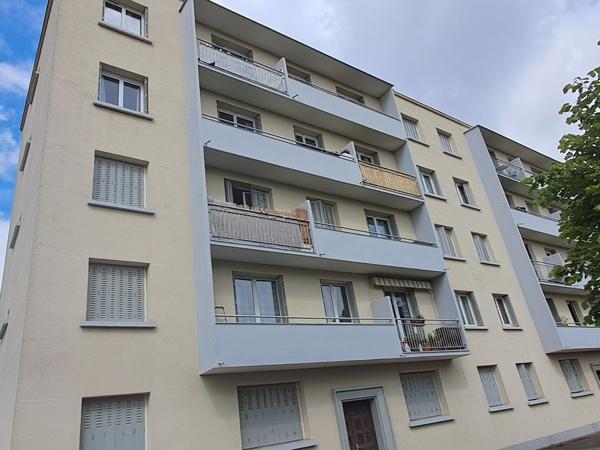 T2 avec vue dégagée au calme et balcon (clim. possible)