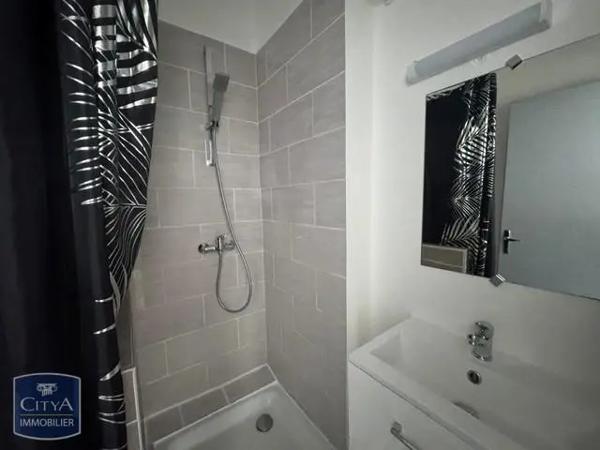 Appartement à louer 2 pièces 30.38m² Carcassonne (11000)