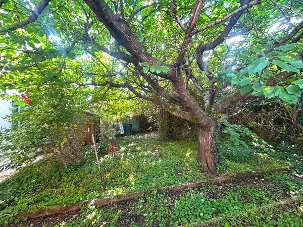 MAISON FAMILIALE A VENDRE A PAMIERS AVEC JARDINET ET GARAGE, PROCHE COMMODITÉS