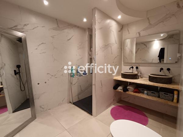 Maison 8 pièces - 176 m² Exclusivité efficity