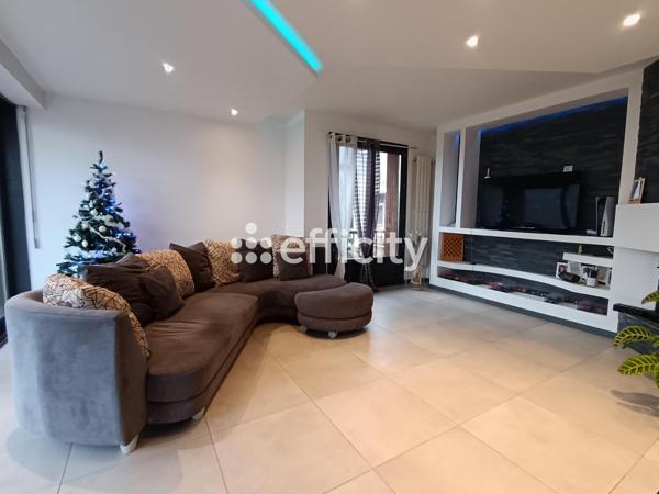 Maison 8 pièces - 176 m² Exclusivité efficity