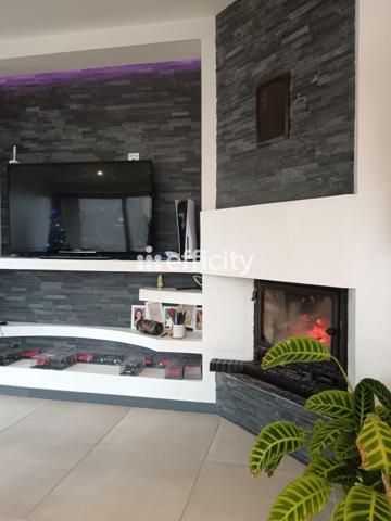 Maison 8 pièces - 176 m² Exclusivité efficity