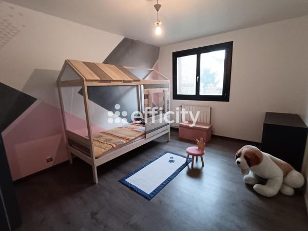 Maison 8 pièces - 176 m² Exclusivité efficity