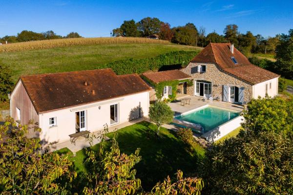 Magnifique propriété de deux maisons - Piscine à débordement vue sur les Pyrénées-