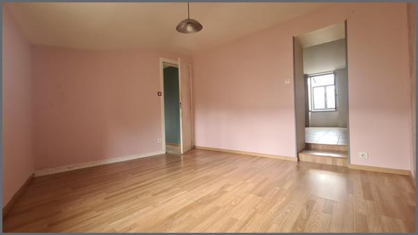 Maison à LA CHAPELLE-GAUDIN, 79150 - 7 pièces 90m²