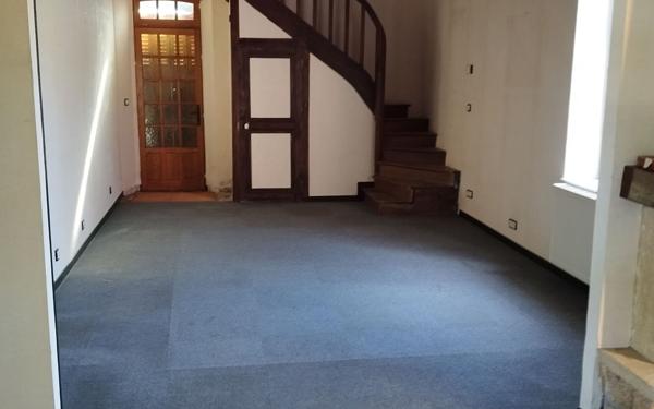 Maison à vendre    3 pièces • 140 m2 Neuvy-sur-Barangeon