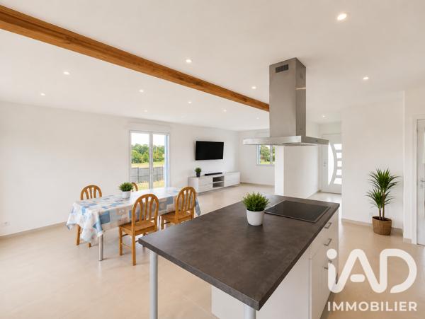 Maison à vendre 7 pièces 142,76 m² Neuilly-le-Vendin