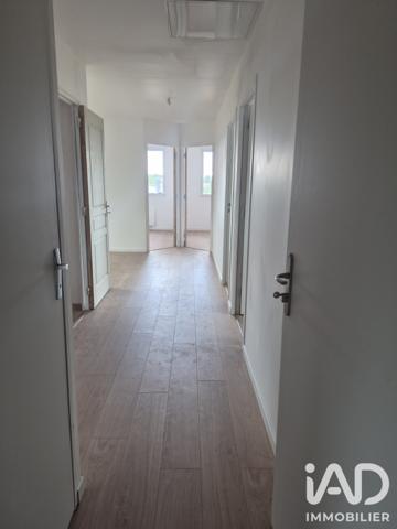 Maison à vendre 7 pièces 142,76 m² Neuilly-le-Vendin