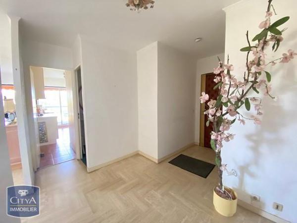 Appartement à louer 3 pièces 74m² Mandelieu-la-Napoule (06210)