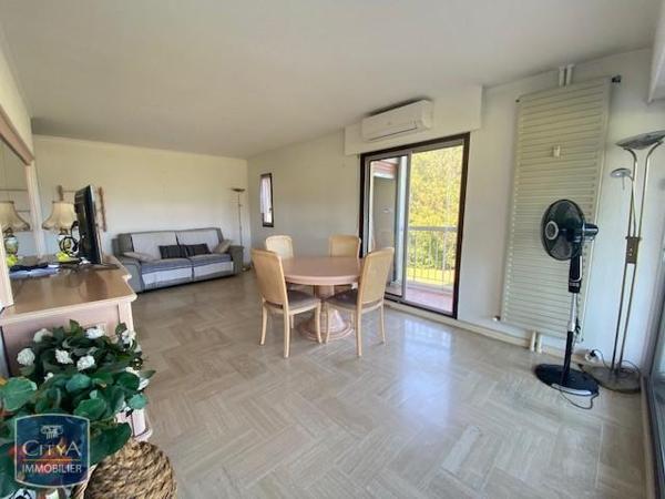 Appartement à louer 3 pièces 74m² Mandelieu-la-Napoule (06210)