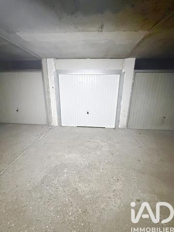 Parking à vendre 15 m² Évry