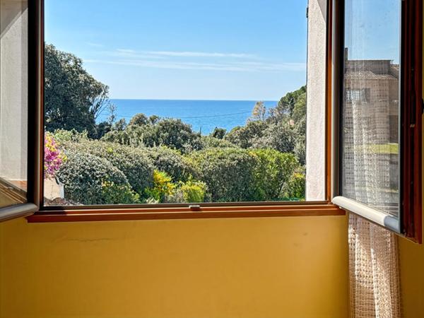 Maison a SAGONE  de 233 m2 proche plage