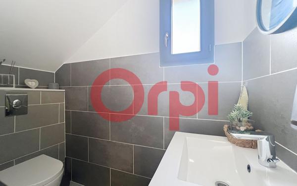 Maison à vendre    5 pièces •  Pia