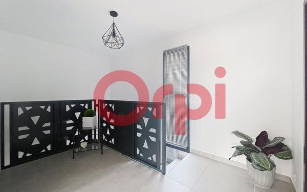 Maison à vendre    5 pièces •  Pia