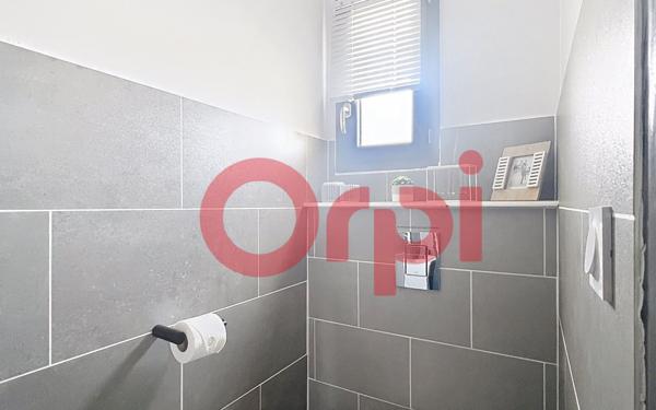 Maison à vendre    5 pièces •  Pia