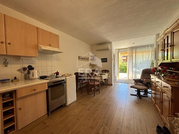 Deux pièces en Rez de jardin au Cros