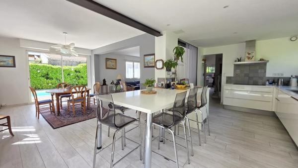 Maison Mérignac 210m²
