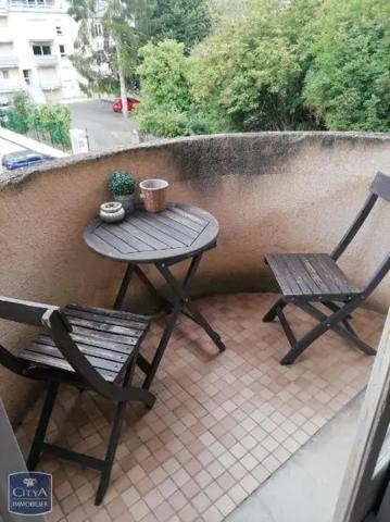 Appartement à louer 2 pièces 48.1m² Poitiers (86000)
