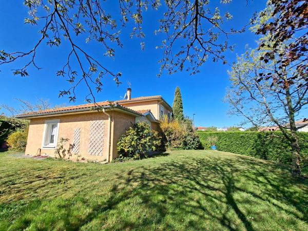 Maison à Charbonnières-les-Bains, 69260 - 7 pièces 171m²