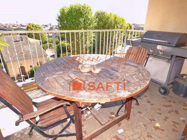 Triple exposition avec vue dégagée et aperçu mer