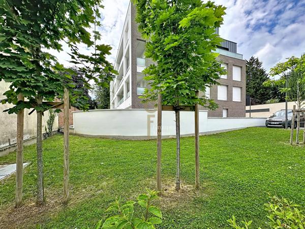 APPARTEMENT NEUF T4, TERRASSE ET DEUX PARKINGS EN SOUS-SOL