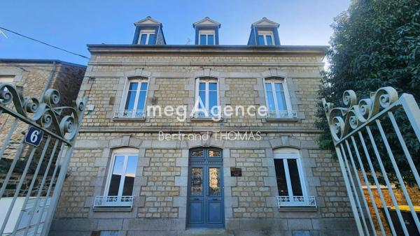 Immeuble à FOUGERES, 35300 - 244m²