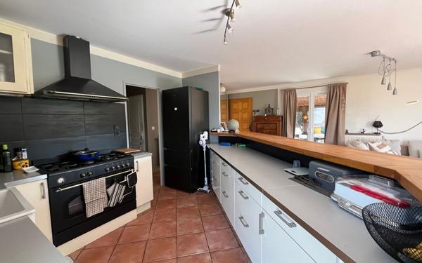 Maison à vendre    4 pièces •  Beausemblant