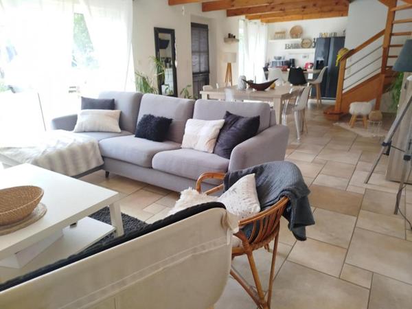 Maison en pierre avec 4 chambres