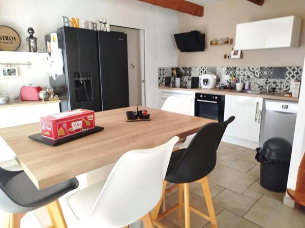 Maison en pierre avec 4 chambres