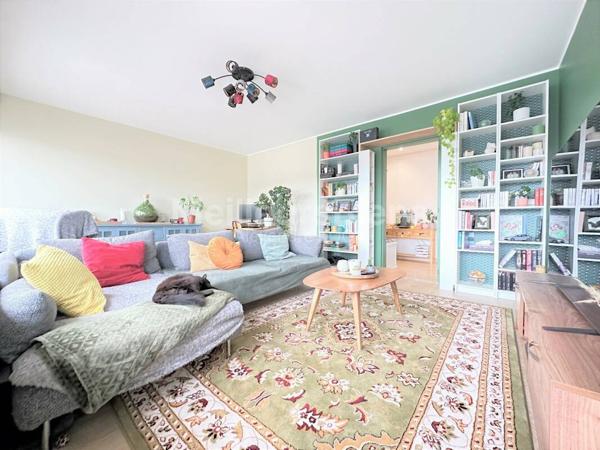Appartement, 650 m de la gare, balcon et cave (possibilité d'acquérir un garage en supplément)