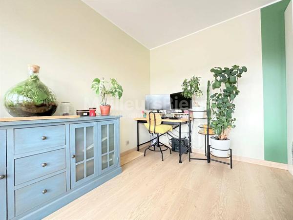 Appartement, 650 m de la gare, balcon et cave (possibilité d'acquérir un garage en supplément)