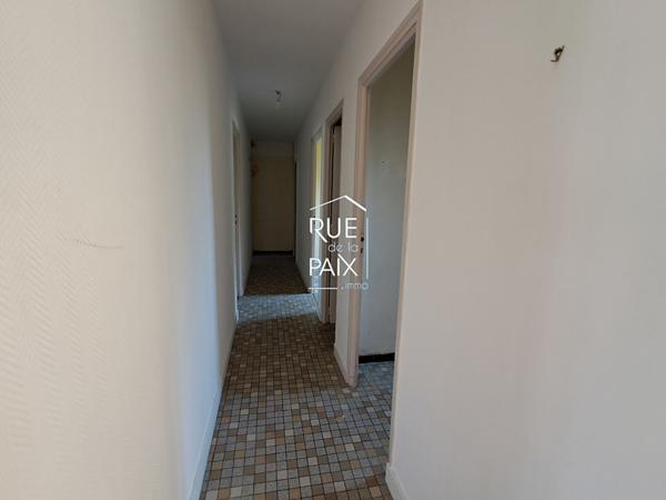 86230 SERIGNY Maison de plain pied 4 chambres Serigny + Jardin de plus de 1600 m²