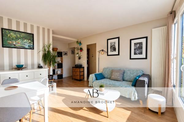 Appartement
         2 pièces
        - 48 m² Exclusivité 260 000 € *