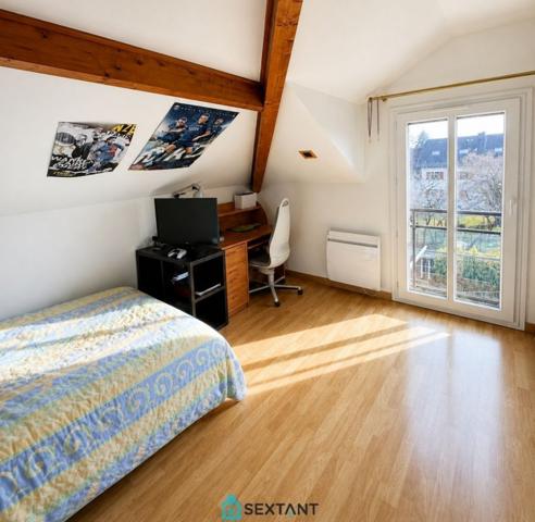 EXCLUSIVITE - DIVONNE-LES-BAINS - Appartement 4 pièces en duplex de 102 m² -  529.000 €