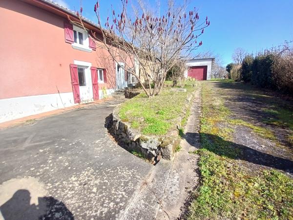 Charmante maison en pierre à finir de rénover – À 5 min de Roumazières