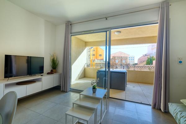 Appartement Bastia 2 pièces Bastia centre ville ancien - terrasse - stationnement