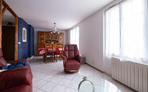 Appartement à vendre    3 pièces • 64 m2 Gagny